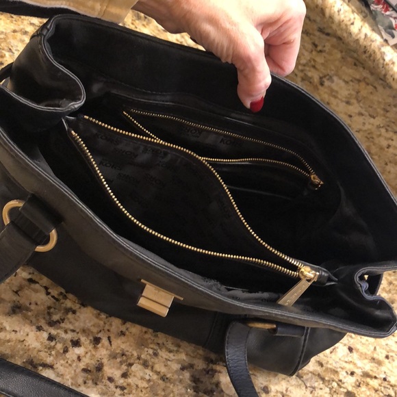 Michael Kors Black 8 Compartment Leather Handbag - Picture 5 of 9